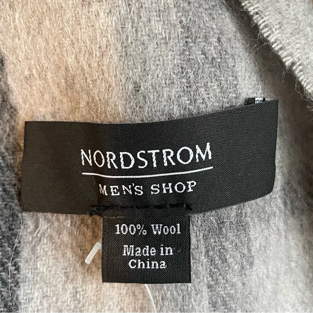 Nordstrom NWT Men’s Shop Wool Plaid Scarf Grey Black & Charcoal. Fringe 12”x78”
